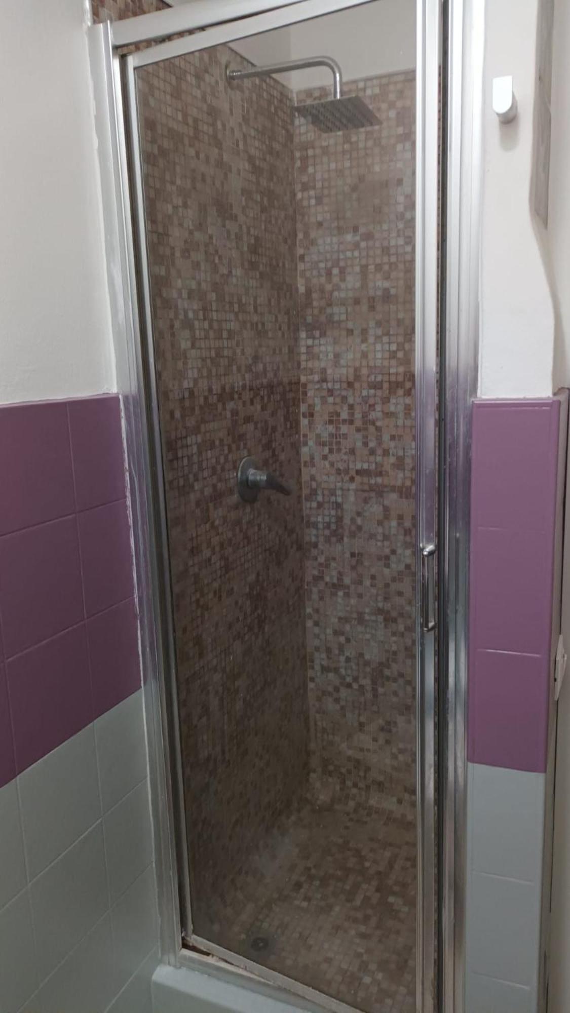 Ferienwohnung Casa N 1 Con Parcheggio Privato E Colonnina Ricarica Livorno Exterior foto